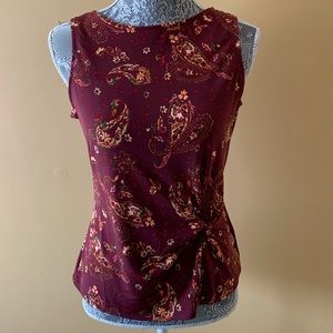 NWT TAHARI SLEEVELESS PAISLEY PRINT TOP
